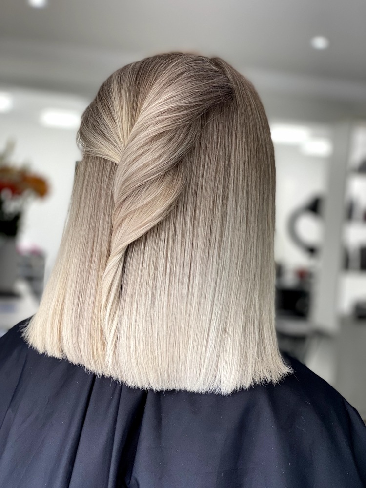 Embracing Grace: The Rise of Herringbone Highlights for Gray Coverage